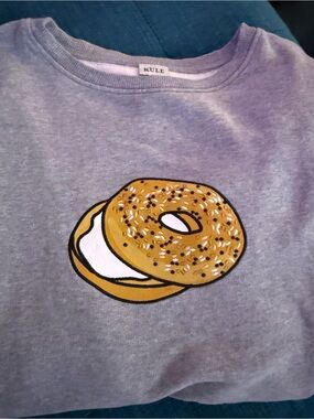 KULE oversized Sweatshirt with Bagel Graphic